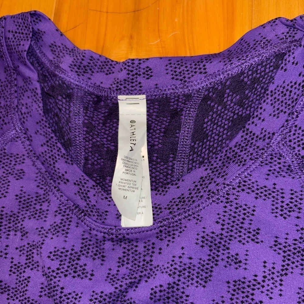 Athleta short sleeve shirt - Picture 2 of 3